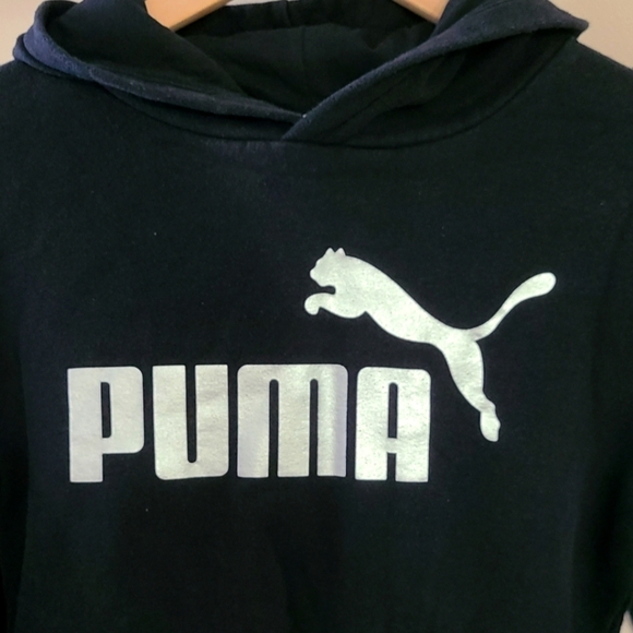 3/$20 Boys Black Puma Logo Hoodie Size Medium - Picture 2 of 4